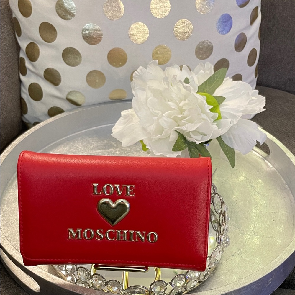 ❤️Love Moschino Bold Red Wallet❤️